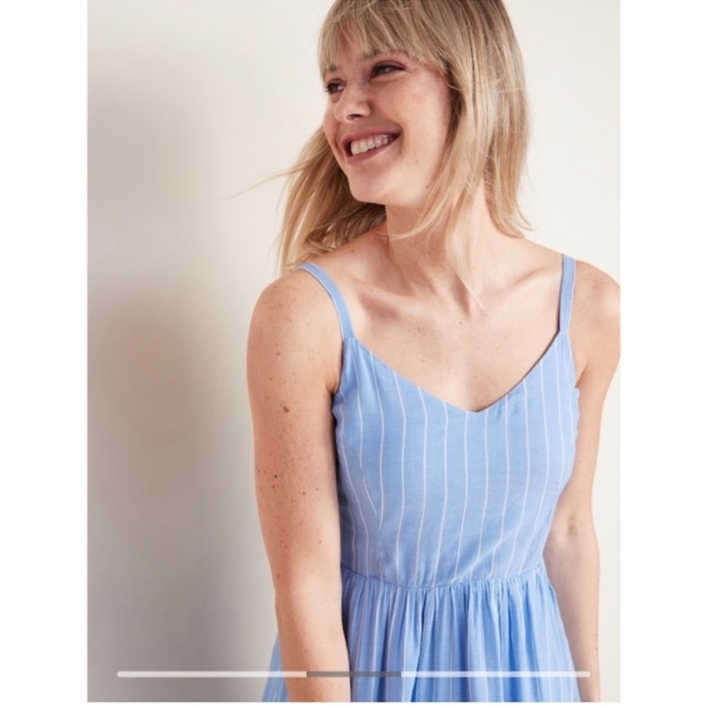 Old Navy Blue Striped Summer Dress - Picture 3 of 7